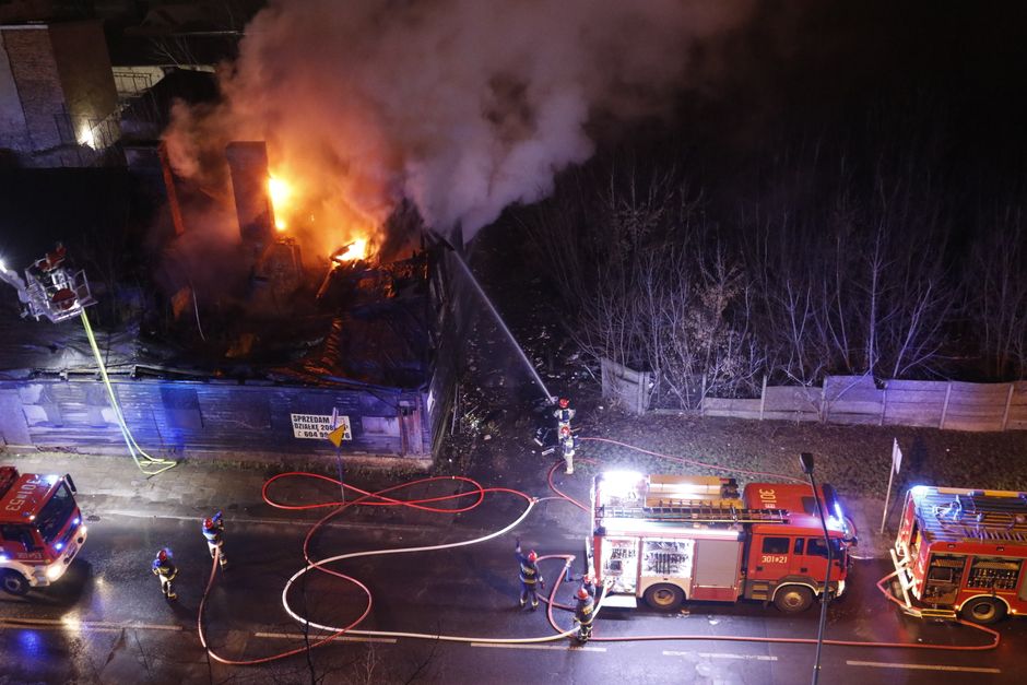 Incendiu devastator la o piață en-gros din Pitești