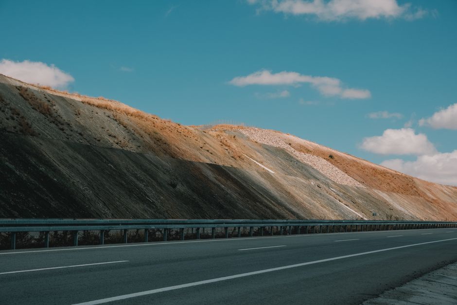 Avansează lucrările la autostrada din Carpați