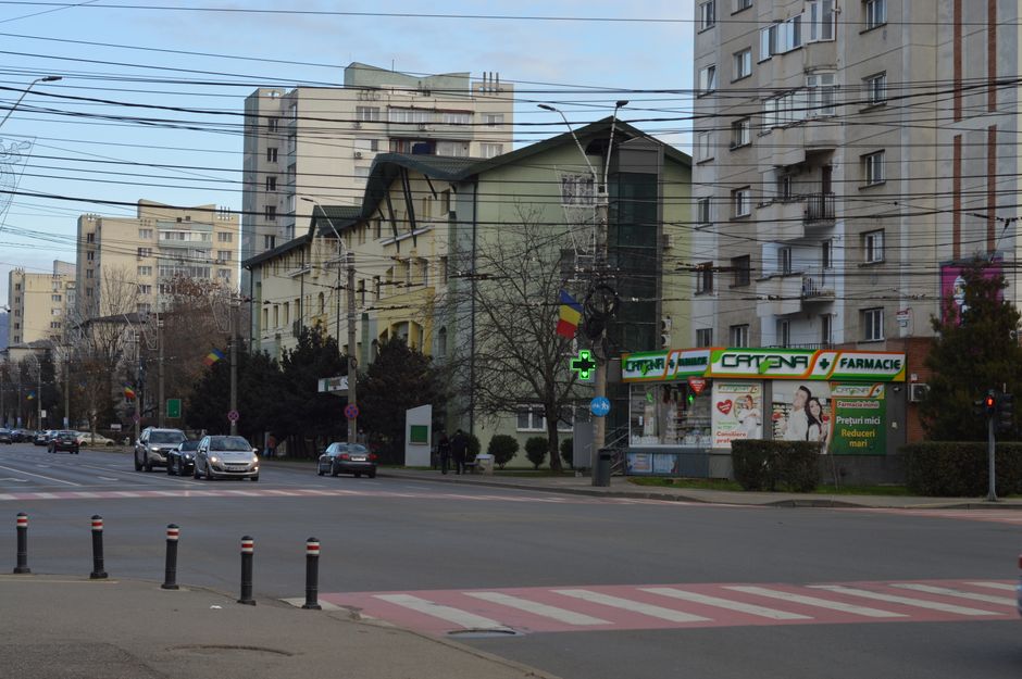 Adolescentă de 15 ani, rănită de un tânăr de 23 de ani în Pitești