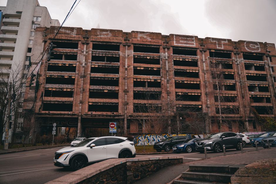 Uzina Dacia din Mioveni își suspendă temporar producția în octombrie