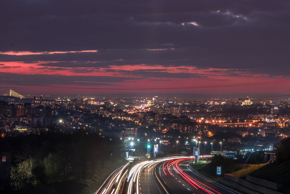 Orașul Mioveni s-a alăturat campaniei „Iluminarea în Roz”