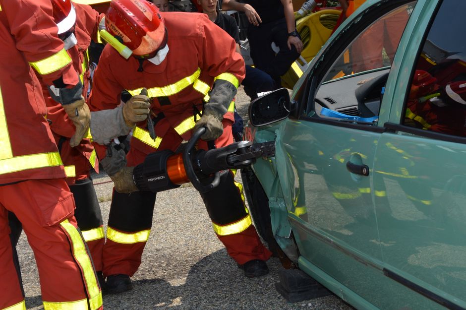 Accident pe DN73 în Argeș: Patru persoane rănite în coliziune