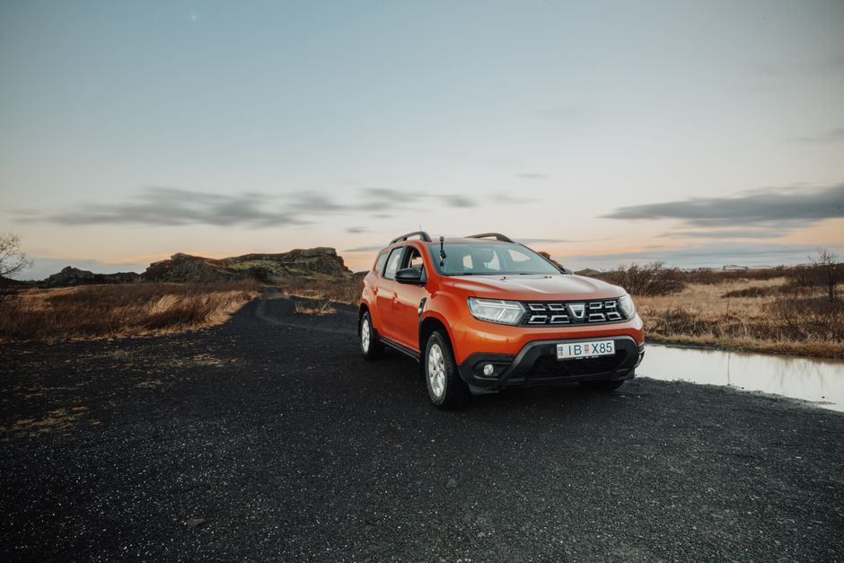 Bigster vs Striker: Cursa Crossover-urilor Dacia din Mioveni